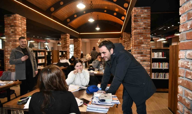 Kitaphane&#039;de kar tatili yoğunluğu