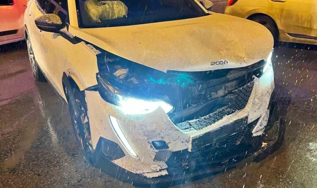 Konya'da otomobiller çarpıştı: 1 yaralı