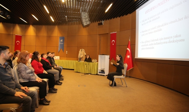 Küçükçekmece Belediyesi&#039;nden personele &#039;ergonomi ve işitme denge&#039; eğitimi