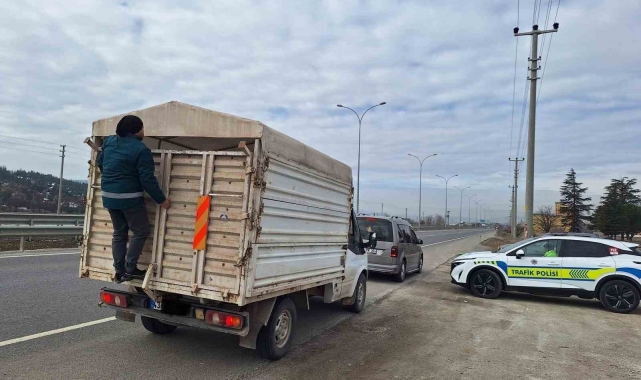 Kütahya'da hayvan hareketleri yol kontrolleri
