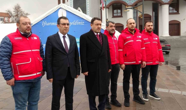 Kütahya'da iftar çadırları kuruldu