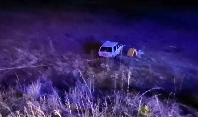 Kütahya'da otomobil şarampole uçtu: 3 yaralı