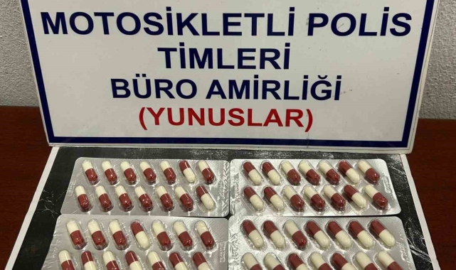 Kütahya'da sırt çantasında uyuşturucu bulunan zanlı gözaltına alındı