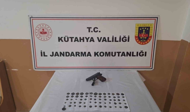 Kütahya'da tarihi eser niteliğinde 66 sikke ele geçirildi
