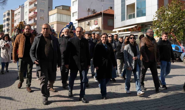Kuyucak Deve Güreşi Şenlikleri kortej yürüyüşü ile başladı