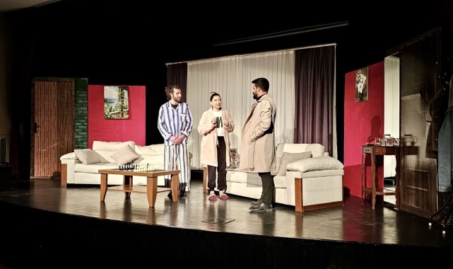 MABESEM tiyatro kursiyerleri seyircilerden tam not aldı