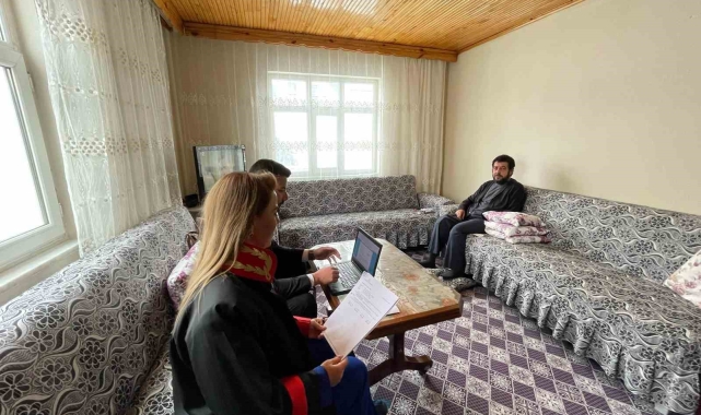 Mahkemeyi engelli tanığın evine taşıdı