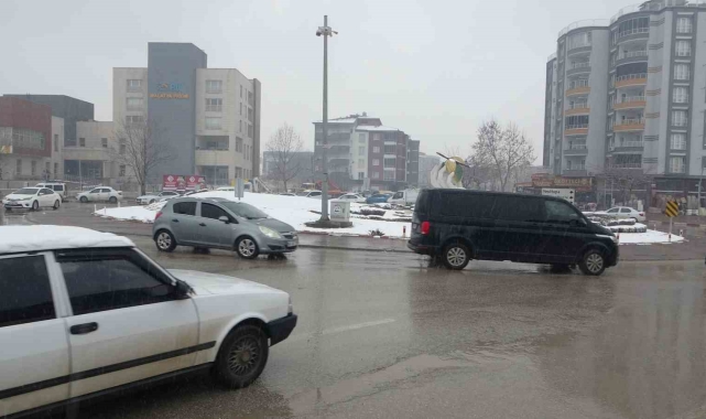 Malatya'da kar yağışı etkili oluyor
