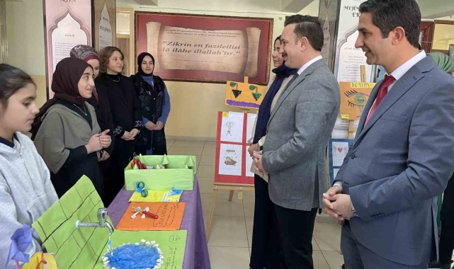 Malazgirtli öğrenciler atasözleri ve deyimleri maketlerle canlandırdı