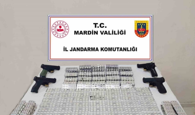 Mardin&#039;de 4 adet ruhsatsız tabanca ve uyuşturucu ele geçirildi: 2 tutuklama