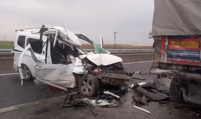 Mardin'de kamyon ile kamyonet çarpıştı: 1 ölü