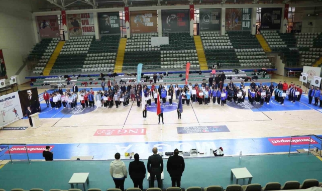 Menteşe'de yıldızlar dart grup birinciliği heyecanı başladı