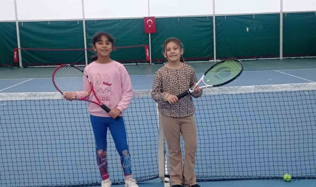 Muğla'da GSB Spor Okulları 10-12 Yaş Ara Tatil Tenis Turnuvası tamamlandı