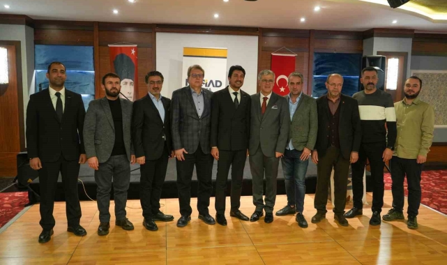 MÜSİAD Yönetimi basınla bir araya geldi