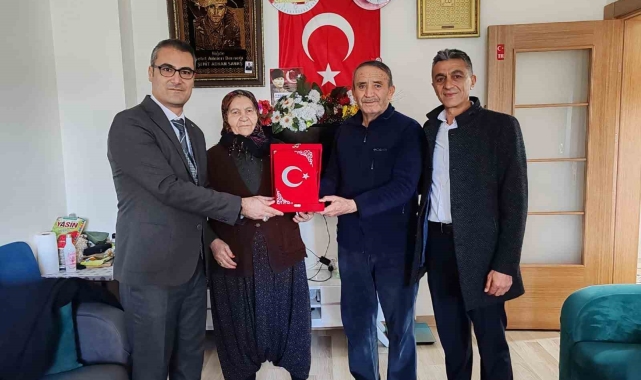 Niğde SGK İl Müdürü Eray Buz'dan şehit ailelerine anlamlı ziyaret