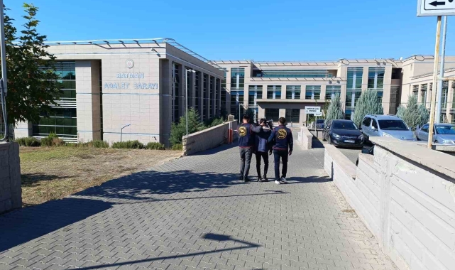 Nitelikli cinsel saldırı suçundan aranan zanlı JASAT tarafından yakaladı