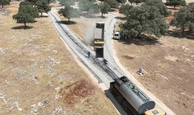 Nizip Belediyesi'nde yol çalışmaları devam ediyor