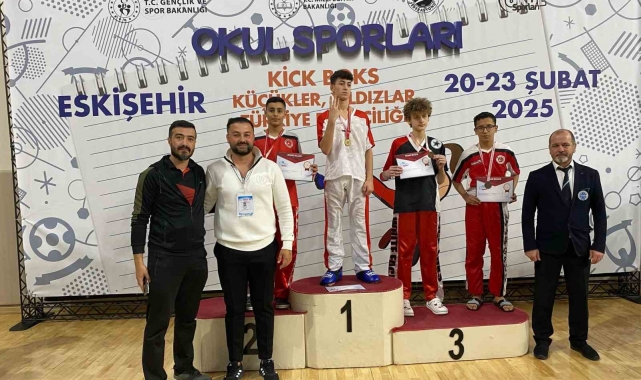 Osmaniyeli kick boksçulardan, Türkiye Şampiyonası'nda başarı