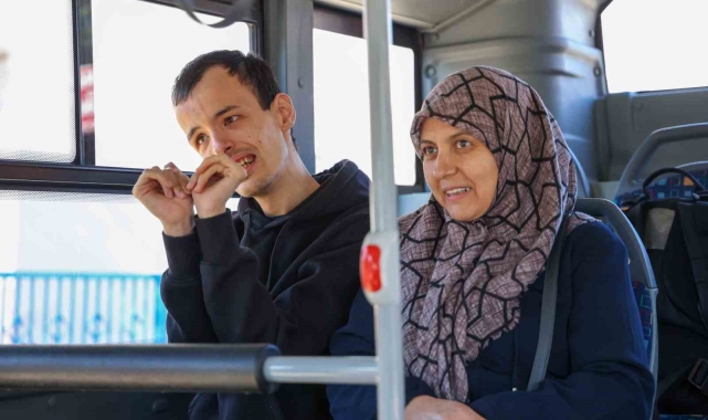 Otobüsle şehir turu hayali 'bir mesajla' gerçek oldu