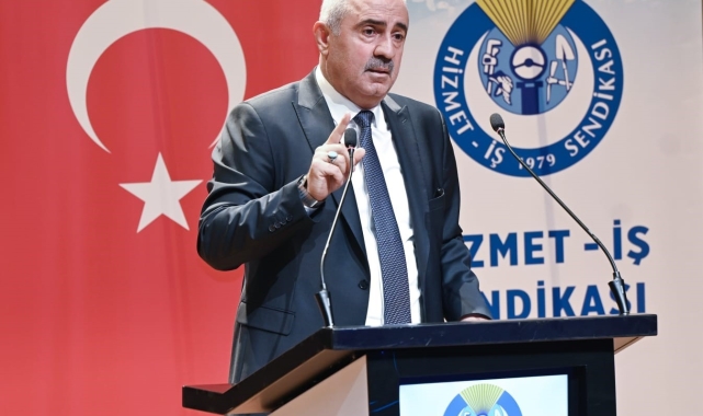 Özdemir: "Emekçilerin mücadelesini siyasi zemine çekmeye çalışanlara fırsat vermeyeceğiz"