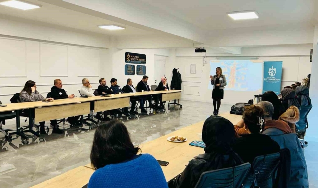 Personele iletişim eğitimi