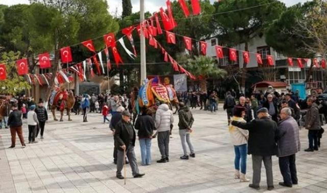 Poyracık'ta 5. Geleneksel Folklorik Deve Gösterisi Festivali heyecanı
