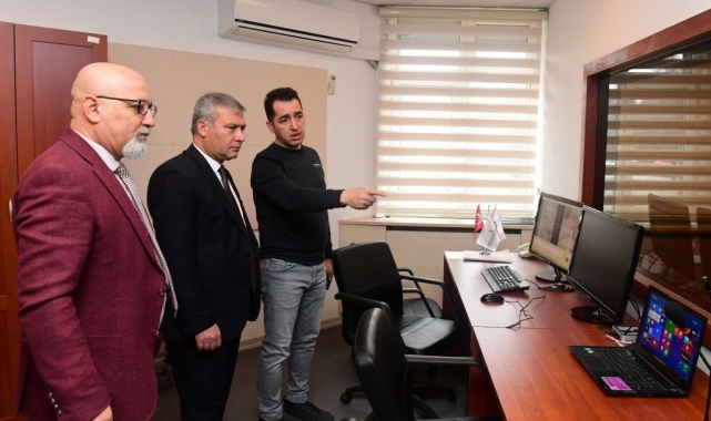 Rektör Adıgüzel Engelliler Araştırma Enstitüsü'nü ziyaret etti