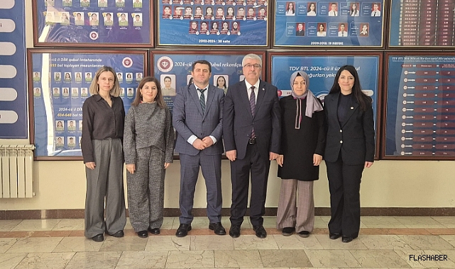 Rektör Taşdemir,  Bakü Türk okullarını ziyaret etti