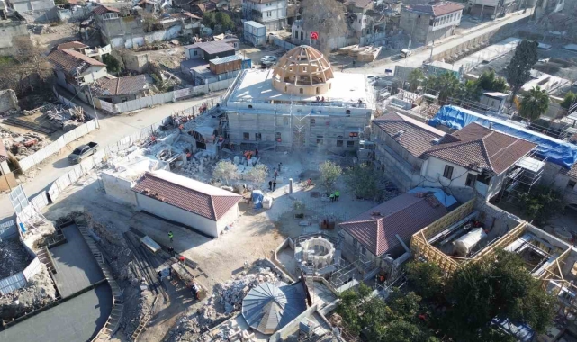 Restorasyon çalışmalarının yüzde 80'i tamamlanan Habib-i Neccar Camii, yaz ayında açılması hedefleniyor