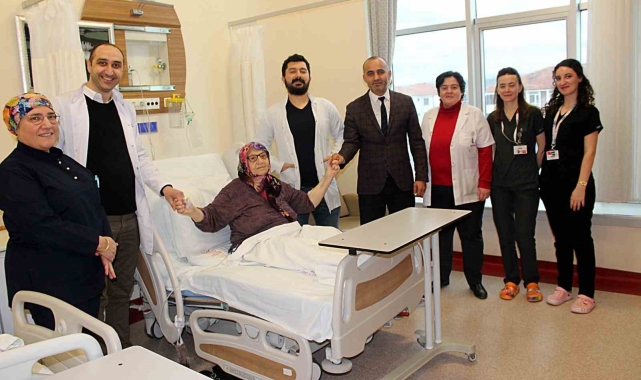 Safra kesesi delinen hasta Karasu'da şifa buldu