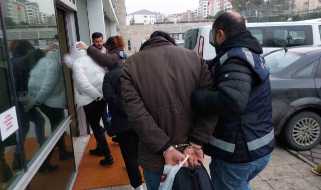 Sağlık kurulu raporu operasyonunda doktor ve organizatöre ev hapsi