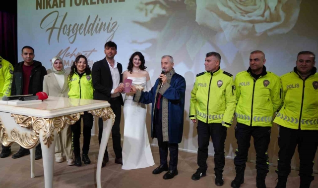 Şahinbey'de 53 çift 14 Şubat'ta dünya evine girdi
