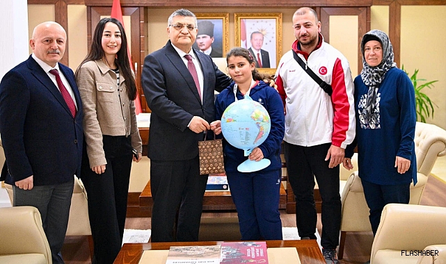 Şampiyonu makamında ağırladı