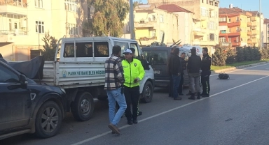 Samsun'da üç aracın karıştığı kazada 1 kişi yaralandı