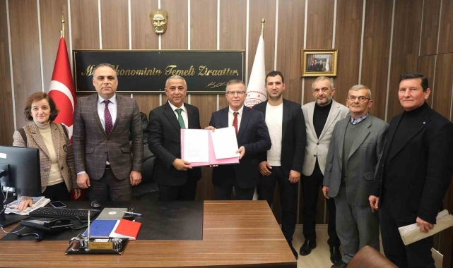 Samsun'da büyükbaş hayvanlar için küpeleme yetki devri gerçekleştirildi