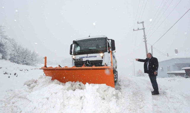 Sandıkçı: "Canik'imizde tüm ekiplerimizle birlikte sahadayız"