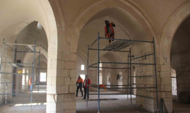 Şanlıurfa'da asrın felaketinde hasar gören 28 camiden 11'i ibadete açıldı