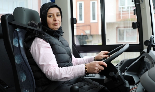 Servis şoförlüğü yapan 44 yaşındaki kadın, erkeklere taş çıkartıyor