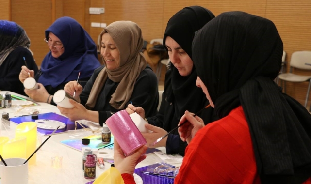 SGM'de yetişkinlere "terapi" gibi sanat atölyesi