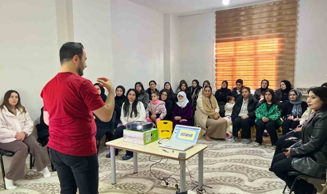 Silopi'de ev hanımlarına temel ilk yardım eğitimi verildi