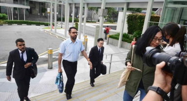 Singapur'da muhalefet lideri parlamentoya yalan söylemekten suçlu bulundu