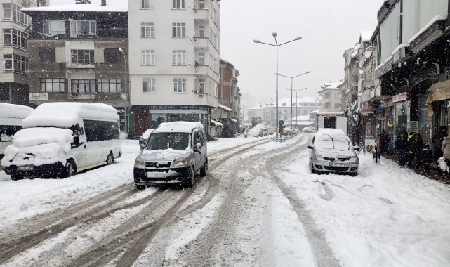 Sinop'ta kar etkili olmaya devam ediyor