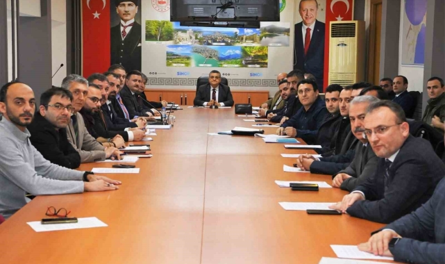 Sinop Valisi&#039;nden belediyelere uyarı: &quot;Sokak hayvanları belediyelerin barınaklarında olmalı&quot;