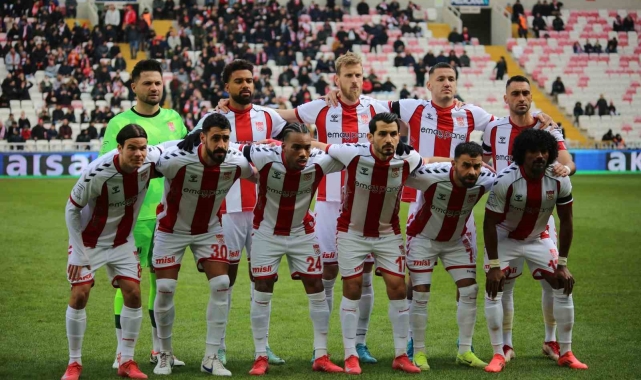 Sivasspor'da zorlu Beşiktaş maçı öncesi 8 eksik