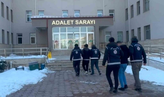 Sivas'ta göçmen kaçakçıları tutuklandı