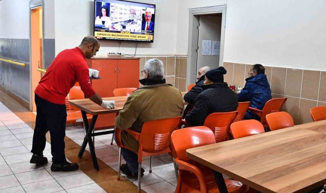 Soğuk kış günlerinde evsizlere sıcak yuva