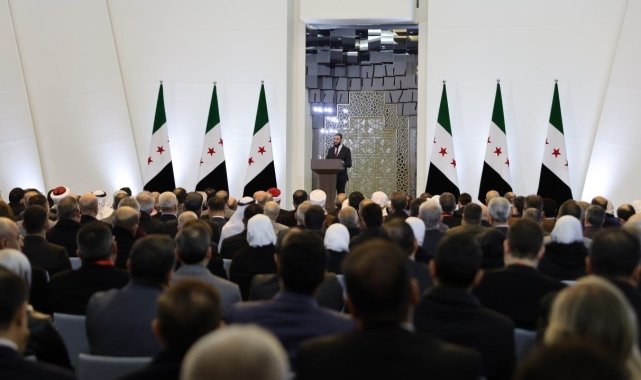 Suriye Devlet Başkanı eş-Şara: "Silahların devletin tekelinde olması bir zorunluluktur"