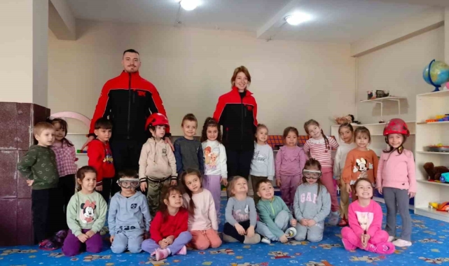 TAK ekibinden çocuklara afet farkındalık eğitimi