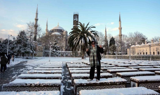 Tarihi yarımada beyaza büründü, kartpostallık manzara havadan görüntülendi