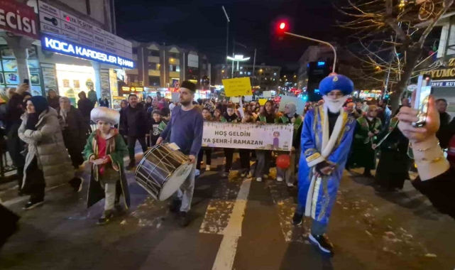 Tekirdağ'da 'Hoşgeldin' Ramazan yürüyüşü: Çocuklar dualarla yürüdü